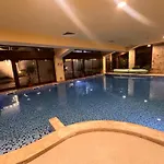 Princeps De Cura Fitness - Swimming Pool Apartment *