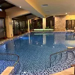 Apartment Princeps De Cura Fitness - Swimming Pool